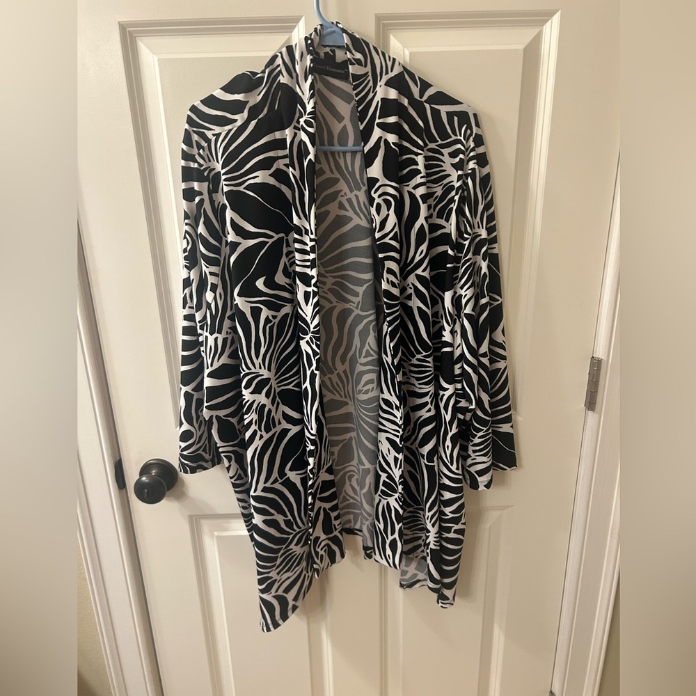Travel Elements Black & White Floral Zebra Open Cardigan Size 3X